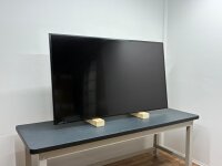 PN-E703 FHD 450cd/m² 70" UV2A LED Display Digital Signage Monitor