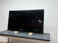 PN-E703 FHD 450cd/m² 70" UV2A LED Display Digital Signage Monitor