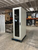 SZE2 IP54 42U Serverschrank 19" Rack 120cm Tiefe m. Cosmotec Klimaanlage