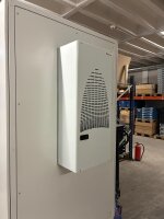 SZE2 IP54 42U Serverschrank 19" Rack 120cm Tiefe m. Cosmotec Klimaanlage