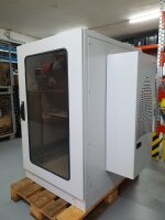 SZE2 19" Serverschrank mit Cosmotec Klimaanlage 2000W 24U lichtgrau