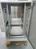 SZE2 19" Serverschrank mit Cosmotec Klimaanlage 2000W 24U lichtgrau